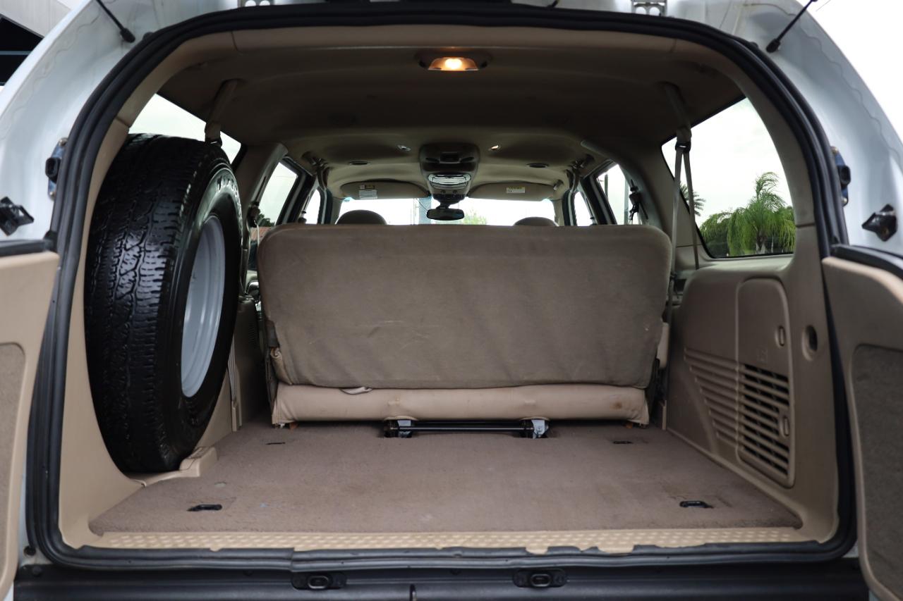 Ford Excursion 137" WB XLT 4WD 2000