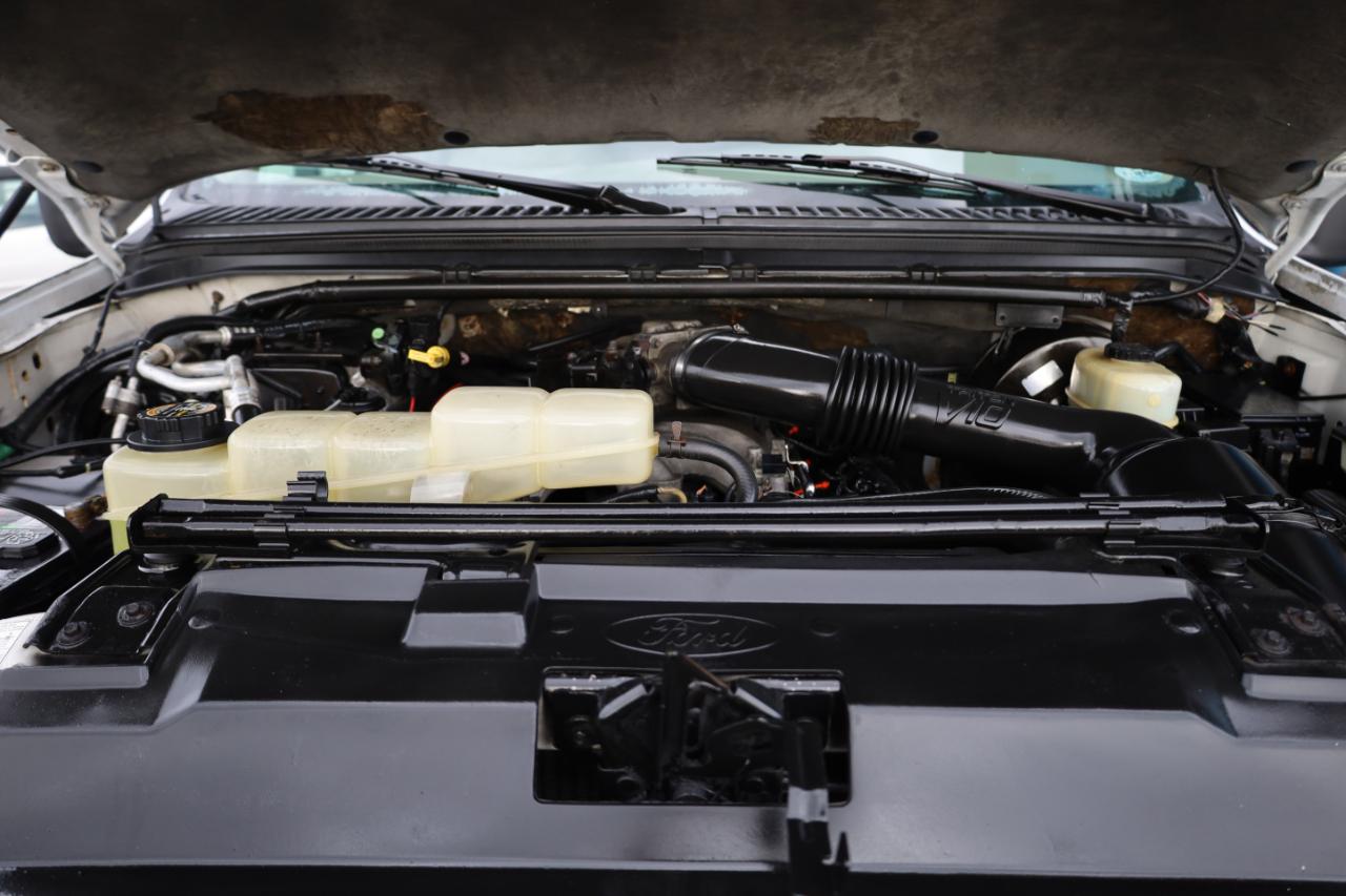 Ford Excursion 137" WB XLT 4WD 2000