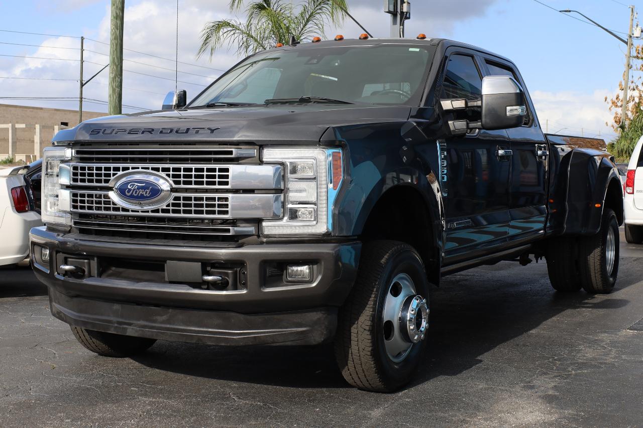 Ford Super Duty F-350 DRW Platinum 4WD Crew Cab 8' Box 2019