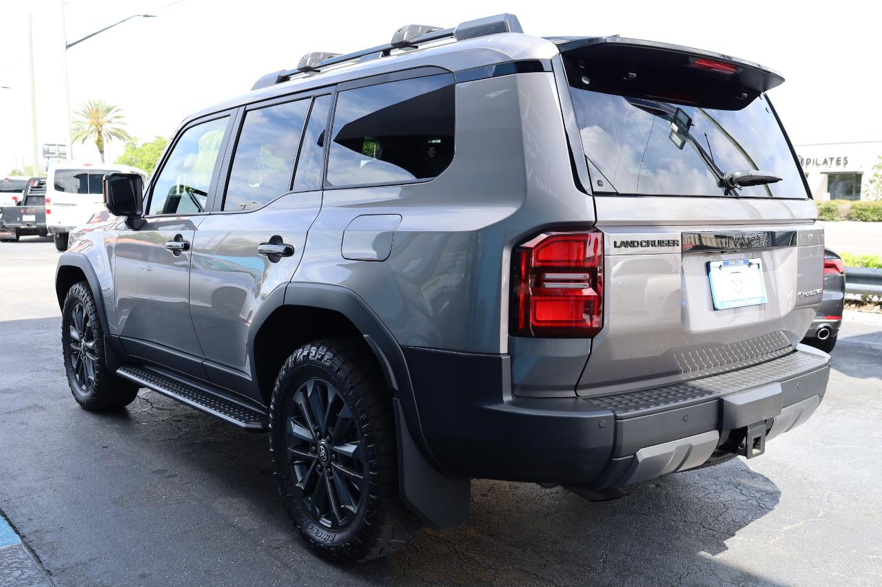 Toyota Land Cruiser 4WD (Natl) 2024