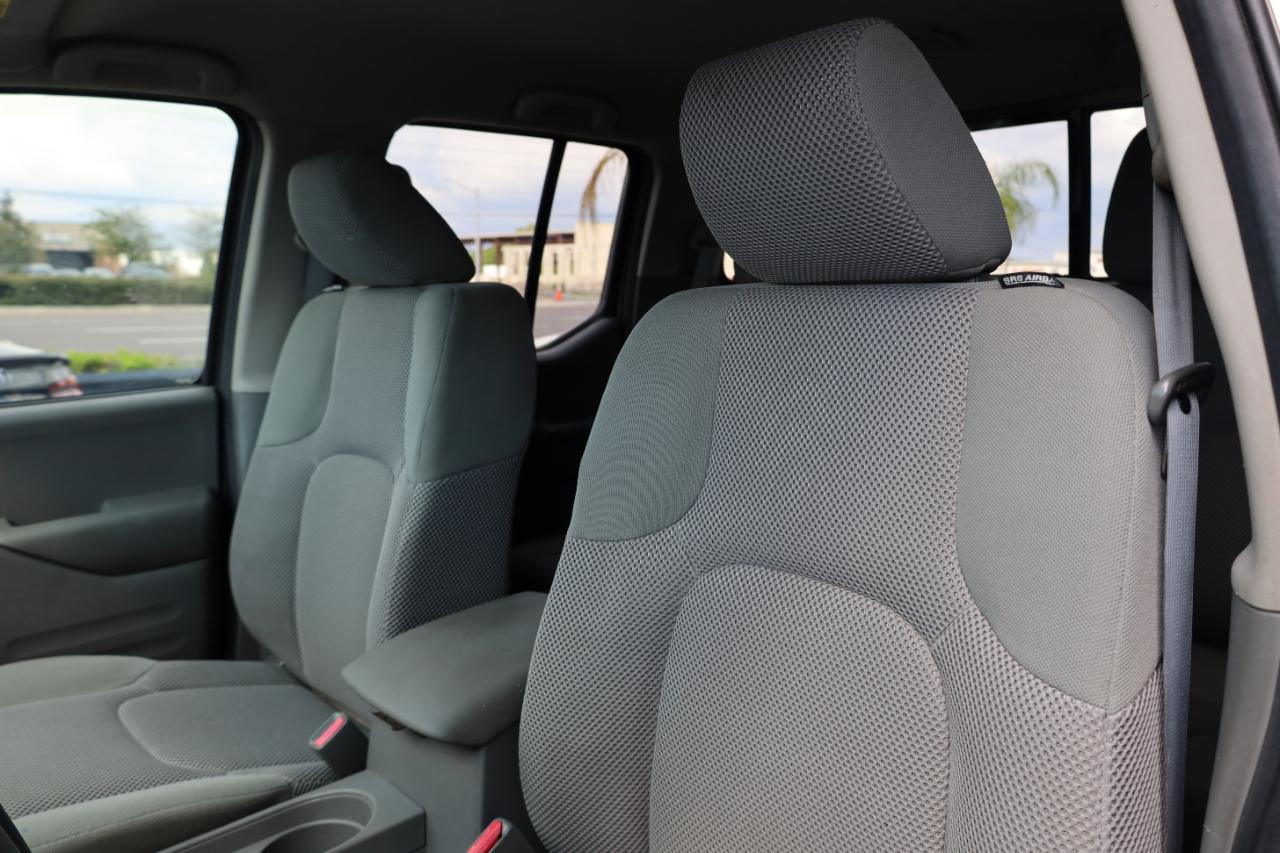 Nissan Frontier 2WD Crew Cab SWB Auto SV 2016