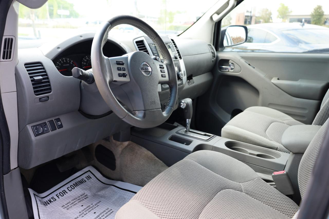 Nissan Frontier 2WD Crew Cab SWB Auto SV 2016