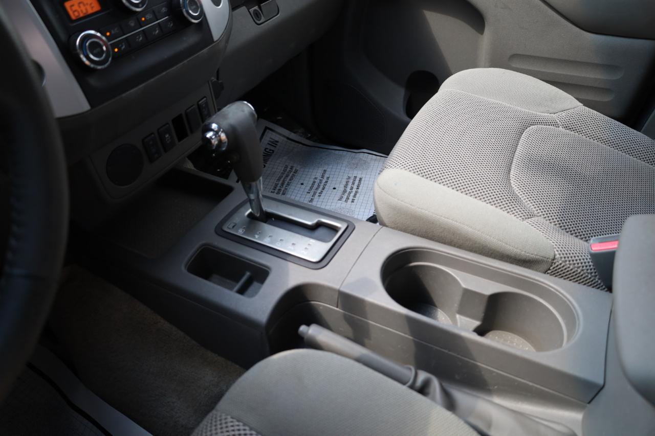 Nissan Frontier 2WD Crew Cab SWB Auto SV 2016