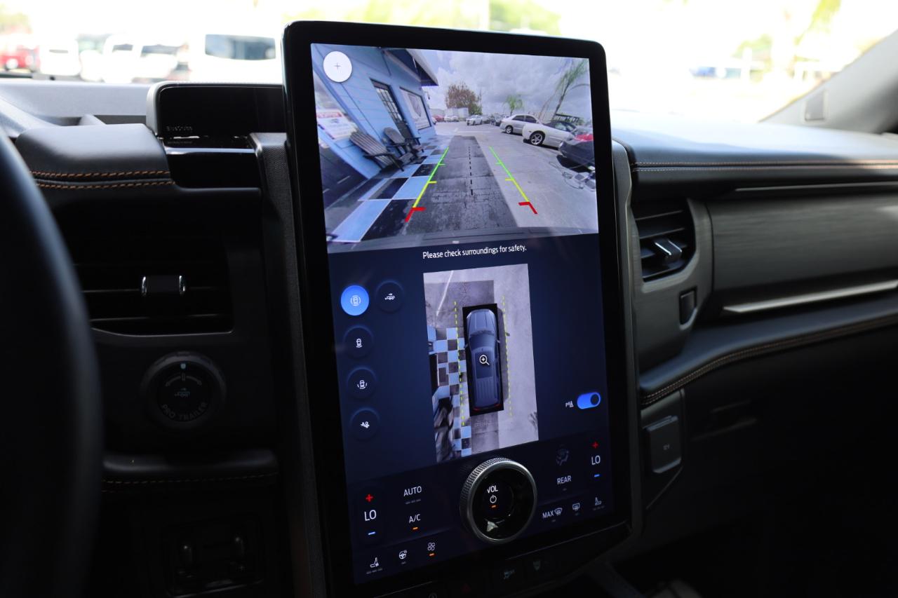 Ford Expedition Max Platinum 4x2 2024