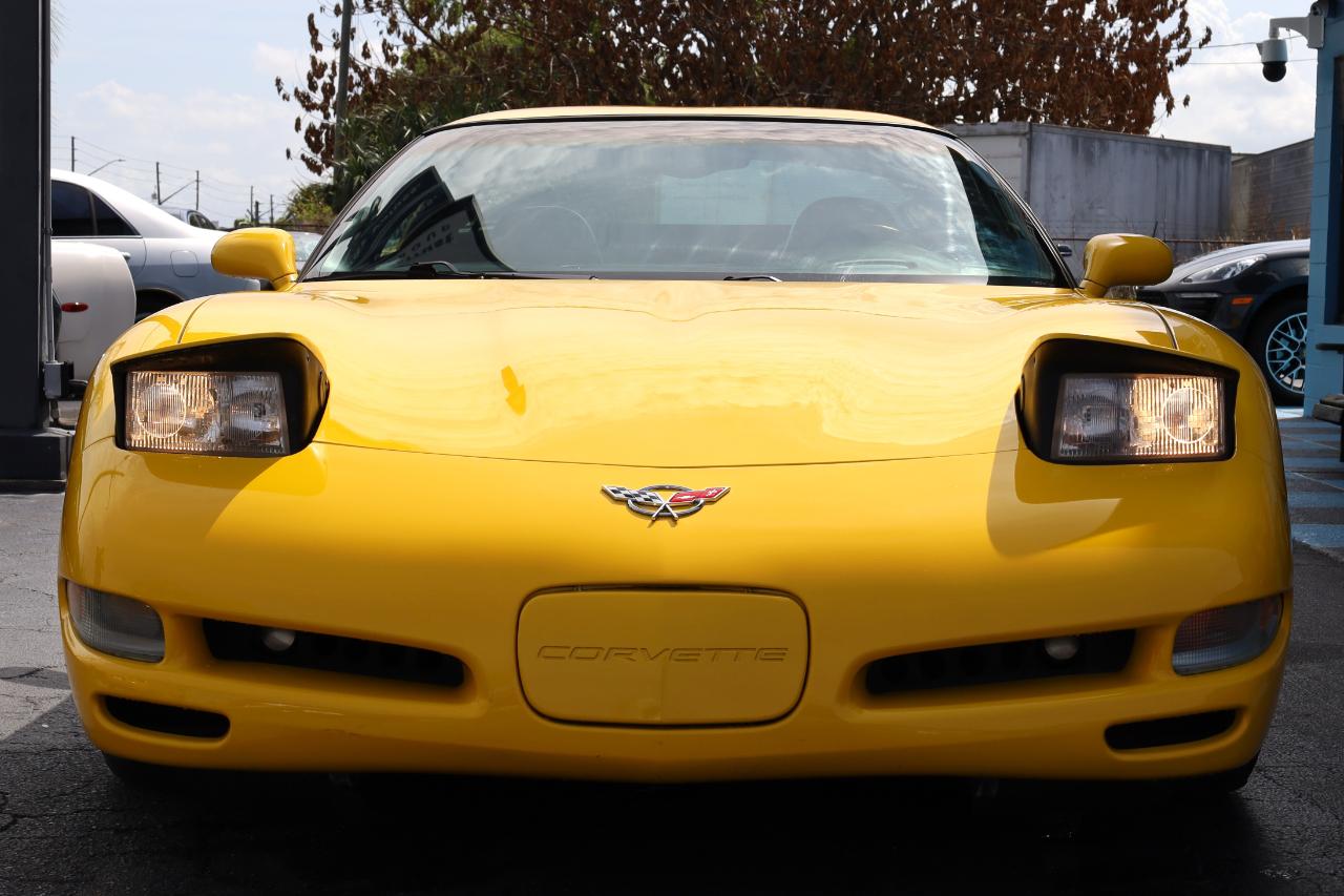 Chevrolet Corvette 2dr Cpe 2004