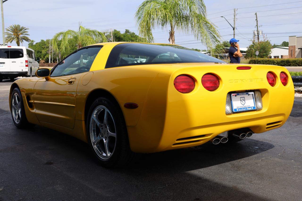 Chevrolet Corvette 2dr Cpe 2004
