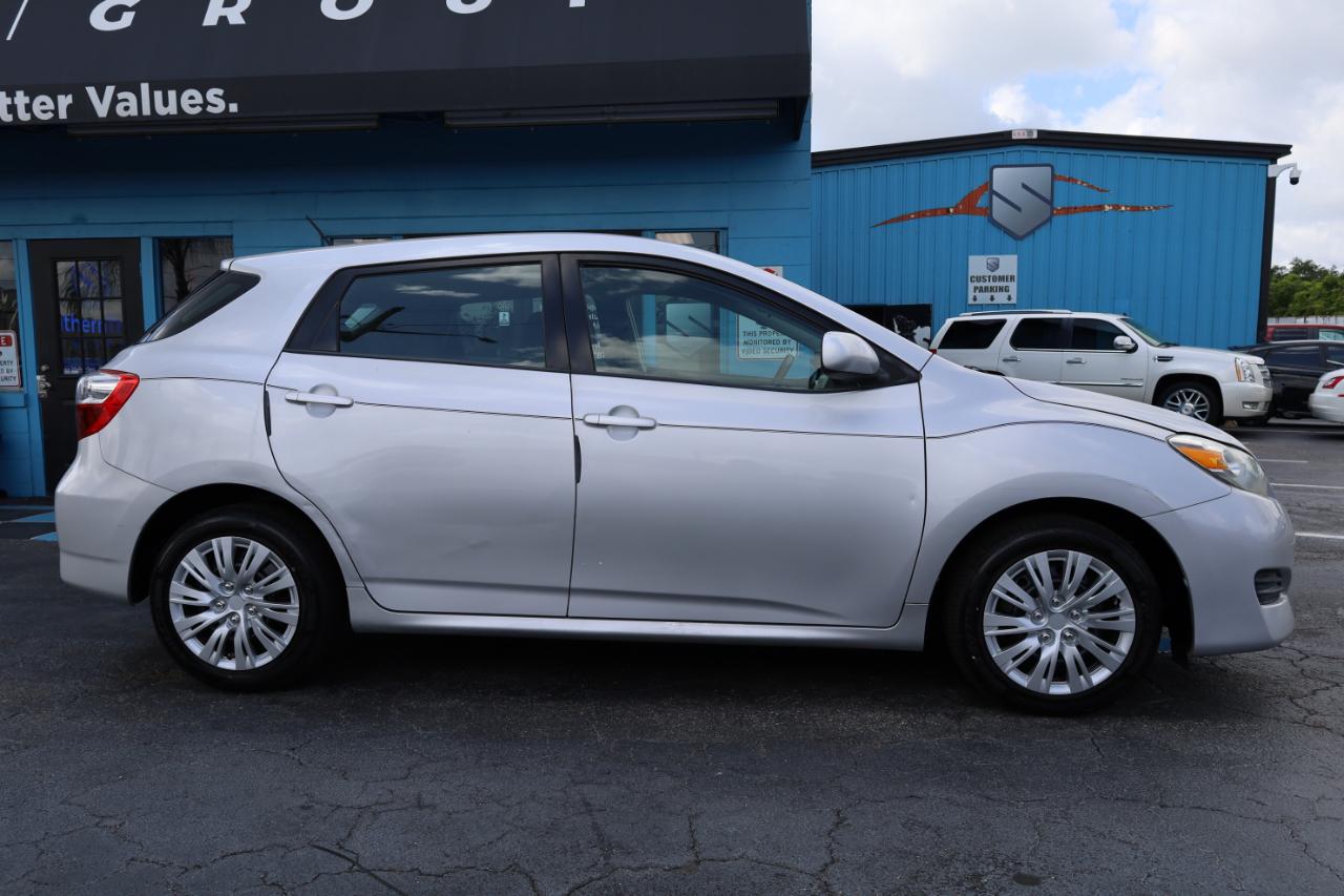 Toyota Matrix 5dr Wgn Auto FWD (Natl) 2011