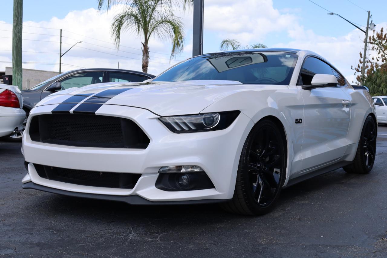 Ford Mustang GT Fastback 2017