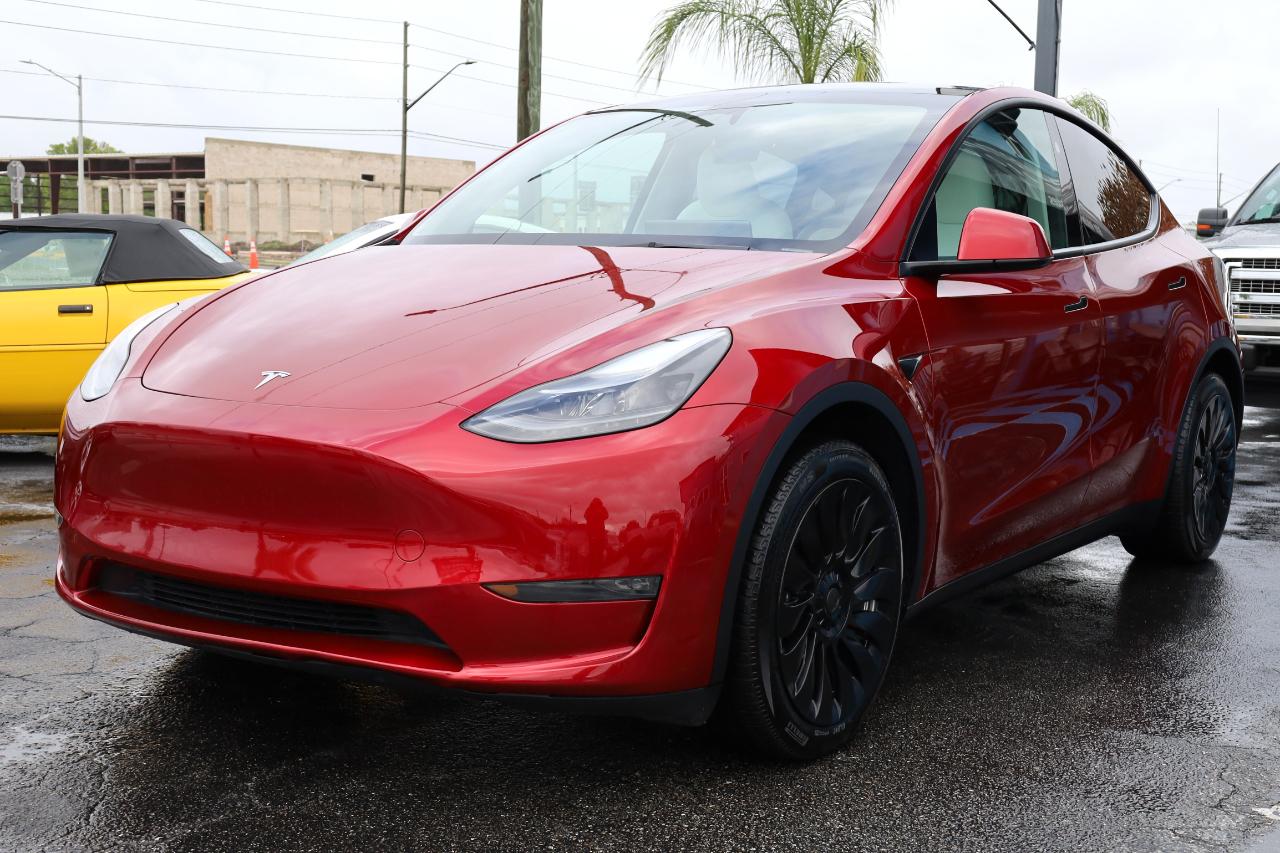 Tesla Model Y Long Range AWD 2024