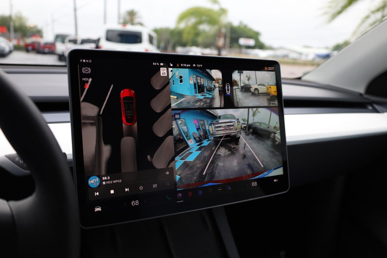 Tesla Model Y Long Range AWD 2024