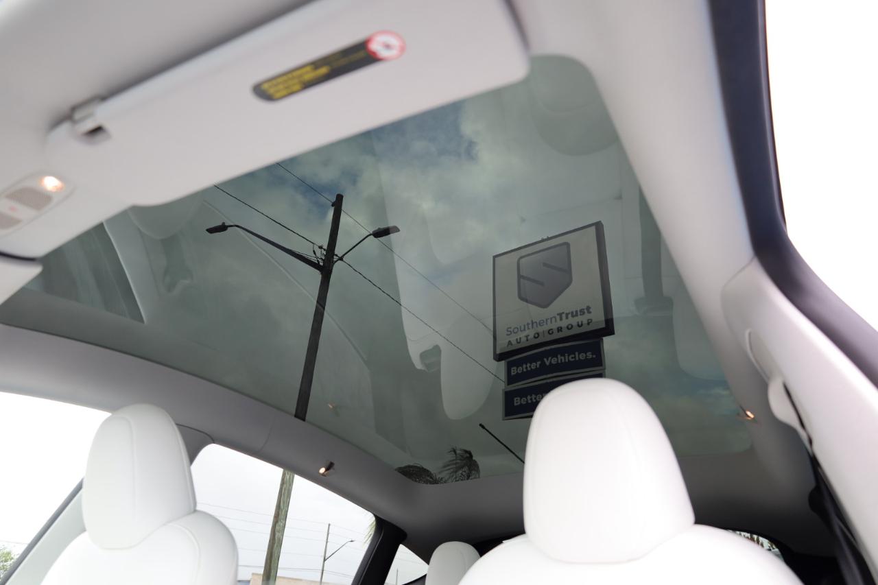 Tesla Model Y Long Range AWD 2024