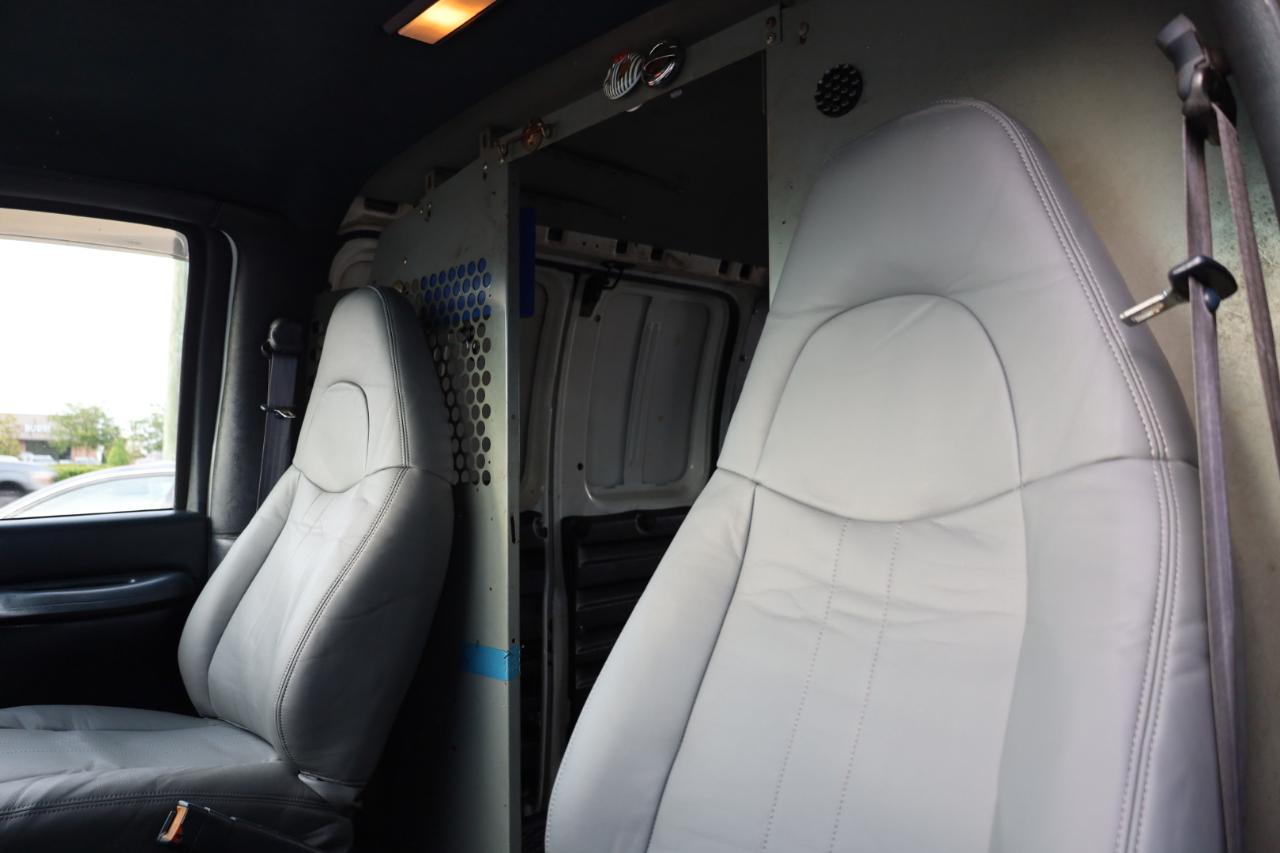 Chevrolet Express Cargo Van 2500 155" WB 2000