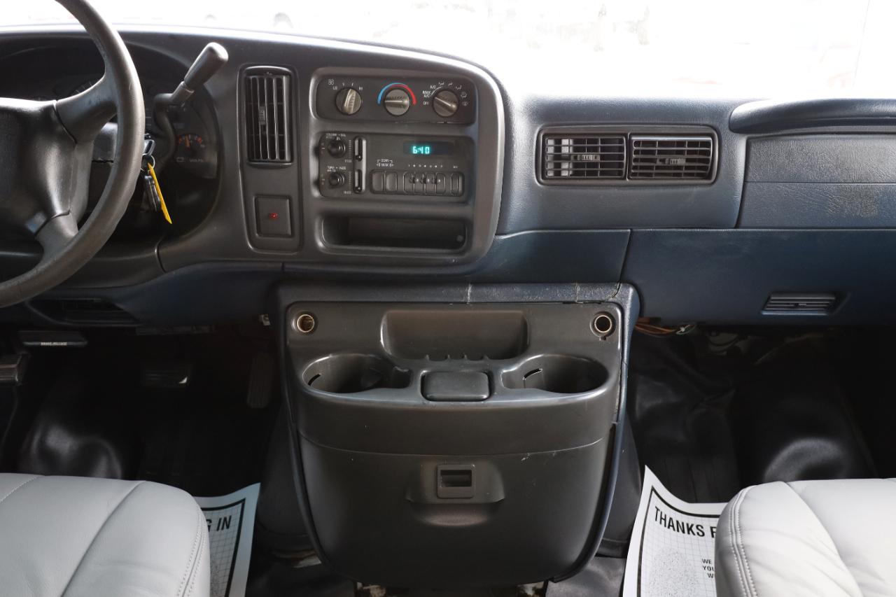 Chevrolet Express Cargo Van 2500 155" WB 2000