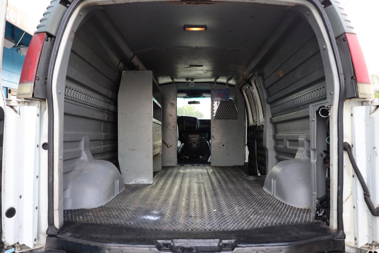 Chevrolet Express Cargo Van 2500 155" WB 2000