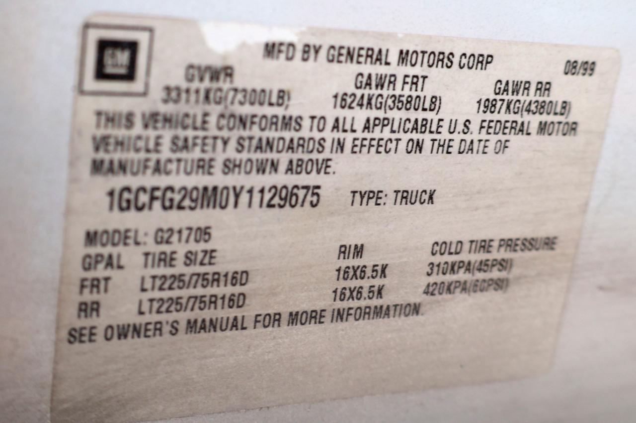 Chevrolet Express Cargo Van 2500 155" WB 2000