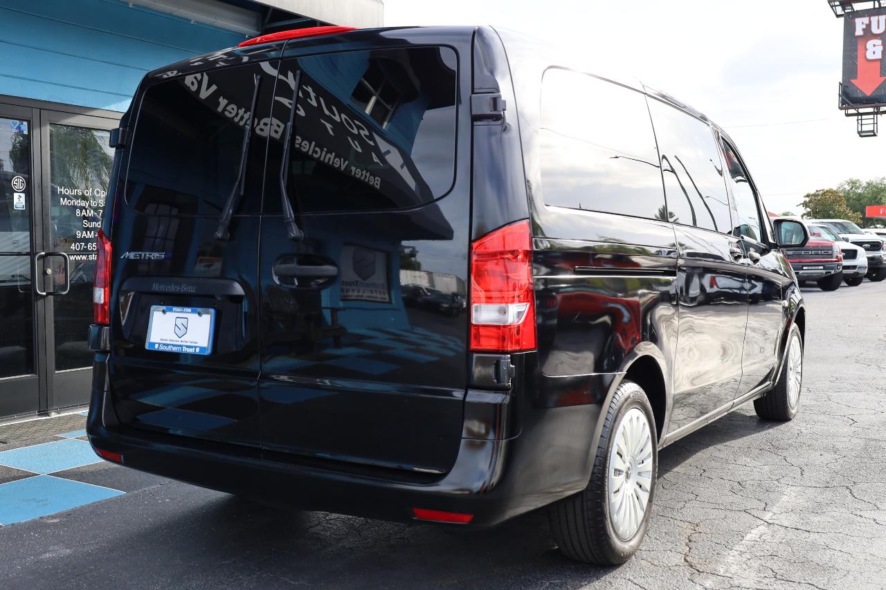 Mercedes-Benz Metris Passenger Van Standard Roof 126" Wheelbase 2019