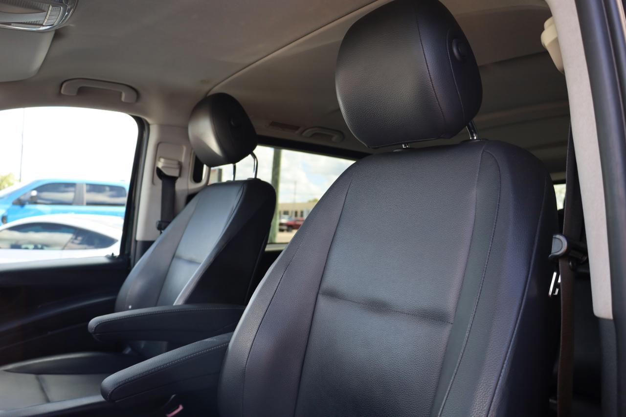 Mercedes-Benz Metris Passenger Van Standard Roof 126" Wheelbase 2019