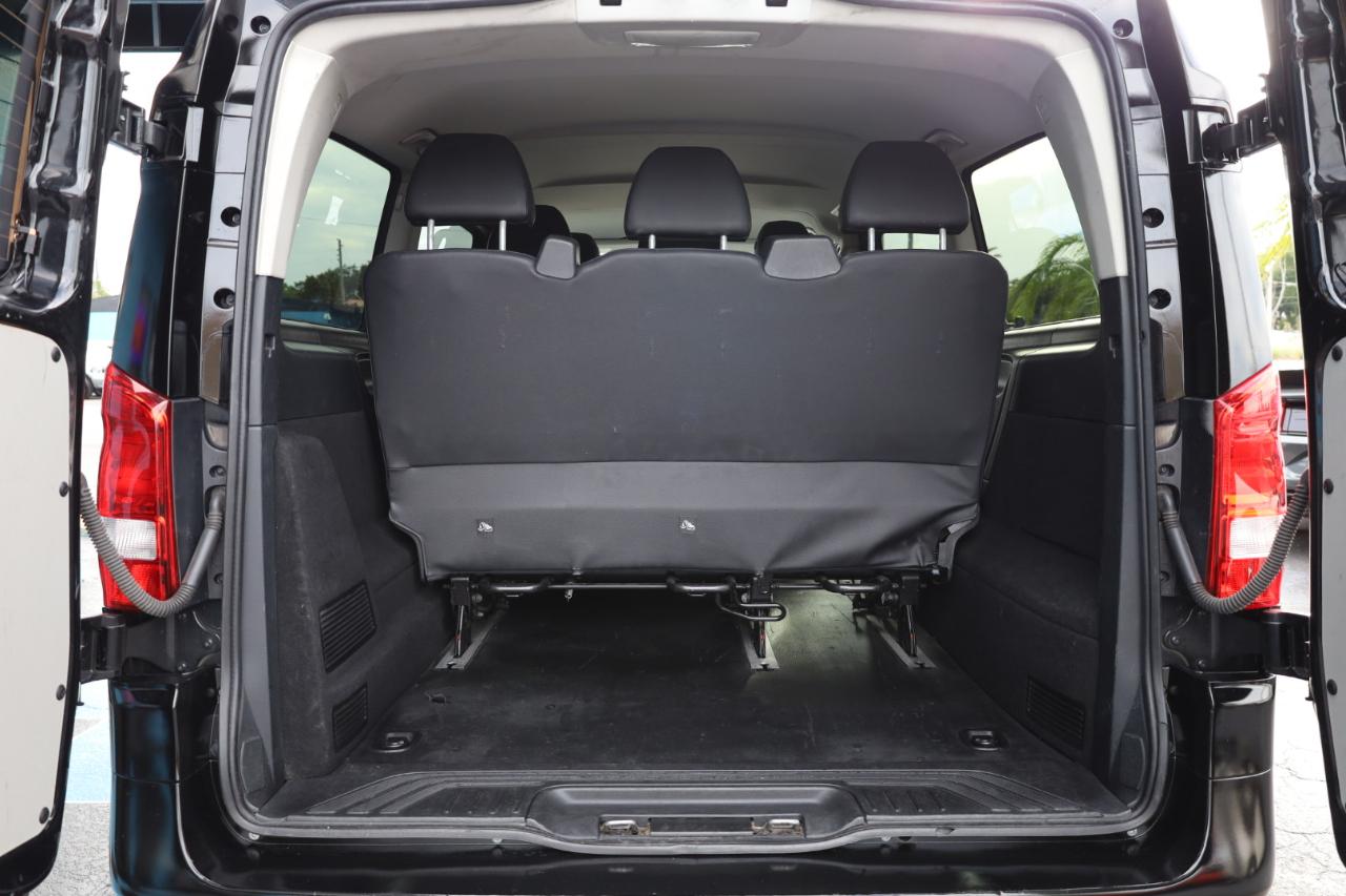 Mercedes-Benz Metris Passenger Van Standard Roof 126" Wheelbase 2019
