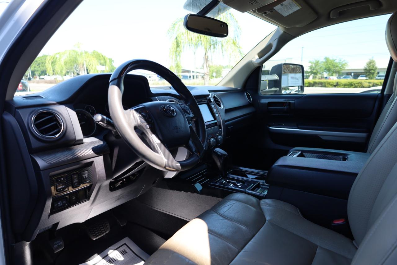 Toyota Tundra 4WD Truck Double Cab 5.7L FFV V8 6-Spd AT SR5 (Natl) 2015