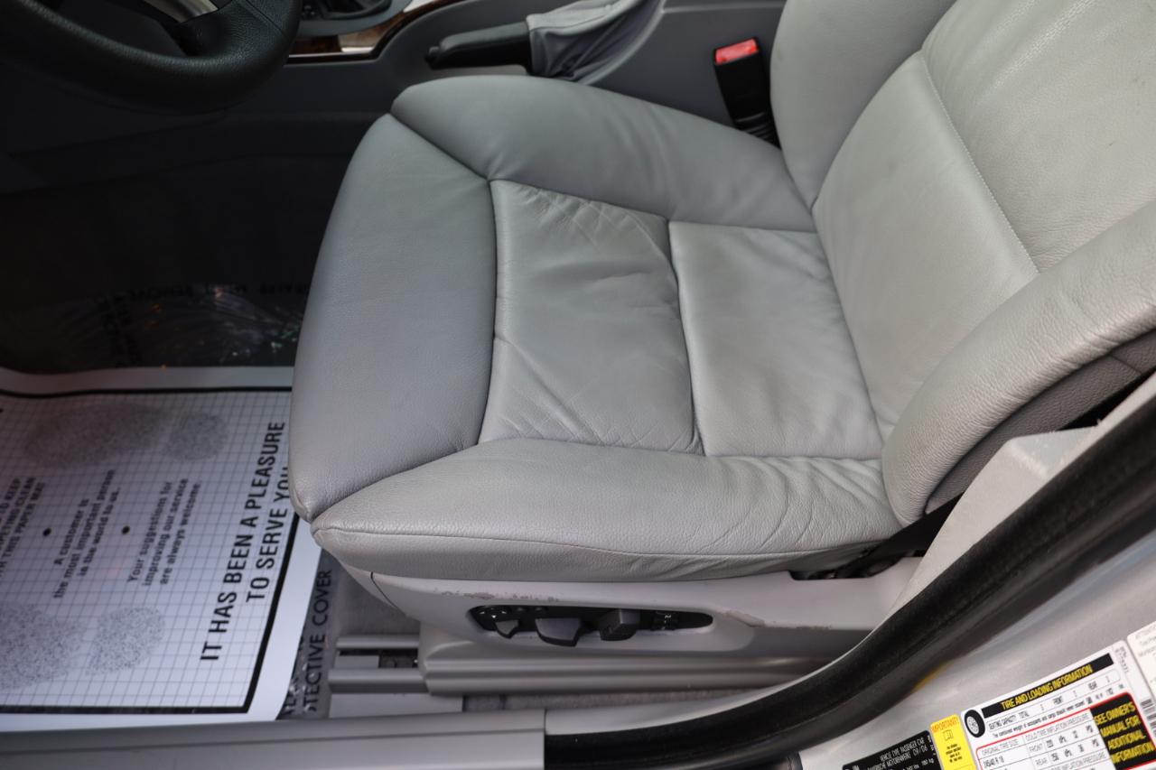 BMW 5 Series 4dr Sdn 530i RWD 2007