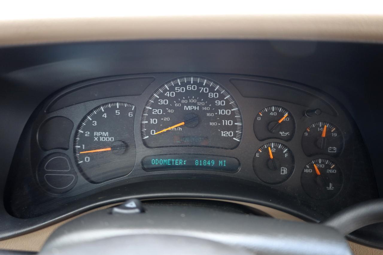 Chevrolet Suburban 4dr 1500 LT 2005