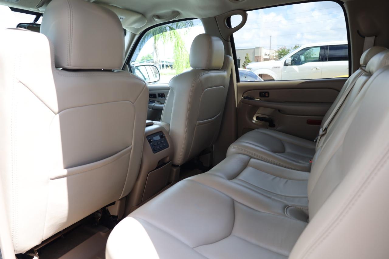 Chevrolet Suburban 4dr 1500 LT 2005