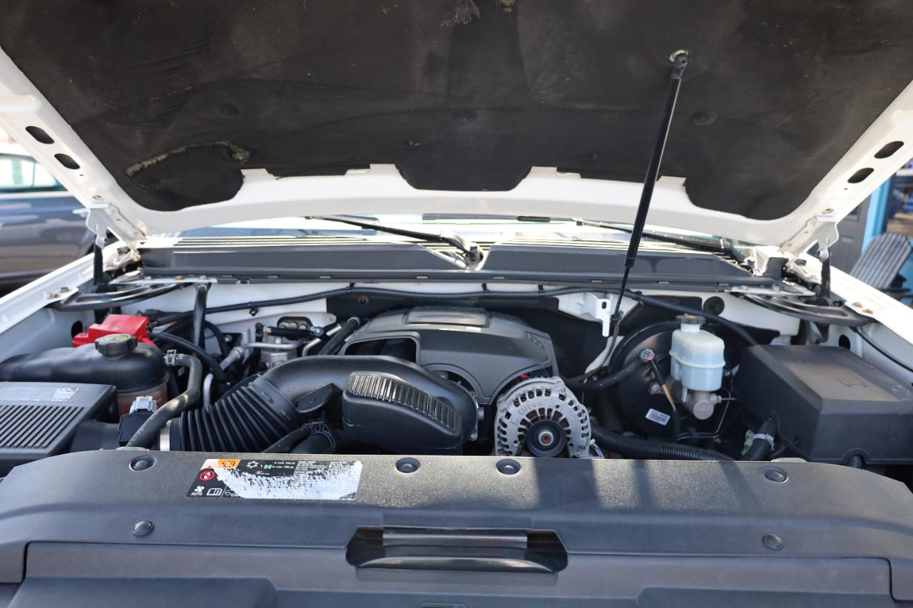 Chevrolet Tahoe 2WD 4dr 1500 LT 2013