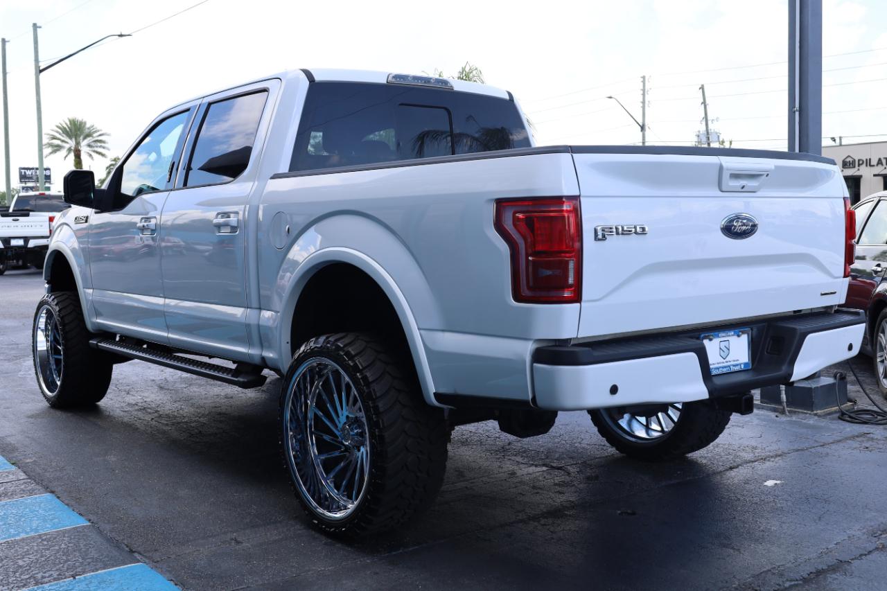 Ford F-150 4WD SuperCrew 145" Lariat 2015