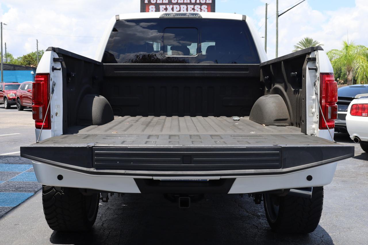 Ford F-150 4WD SuperCrew 145" Lariat 2015