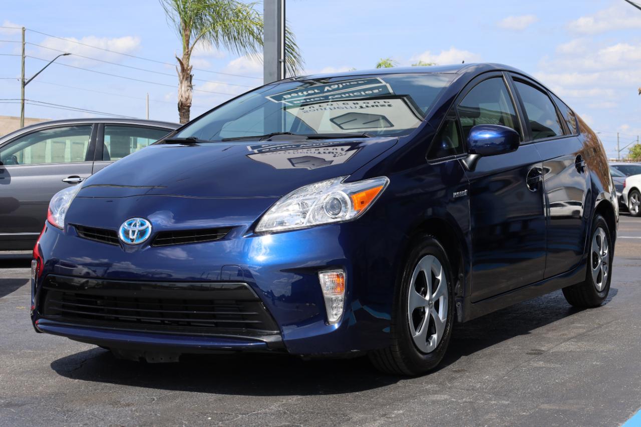 Toyota Prius 5dr HB Three (Natl) 2012