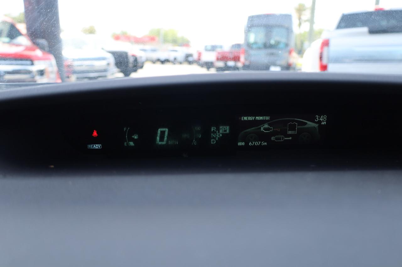 Toyota Prius 5dr HB Three (Natl) 2012