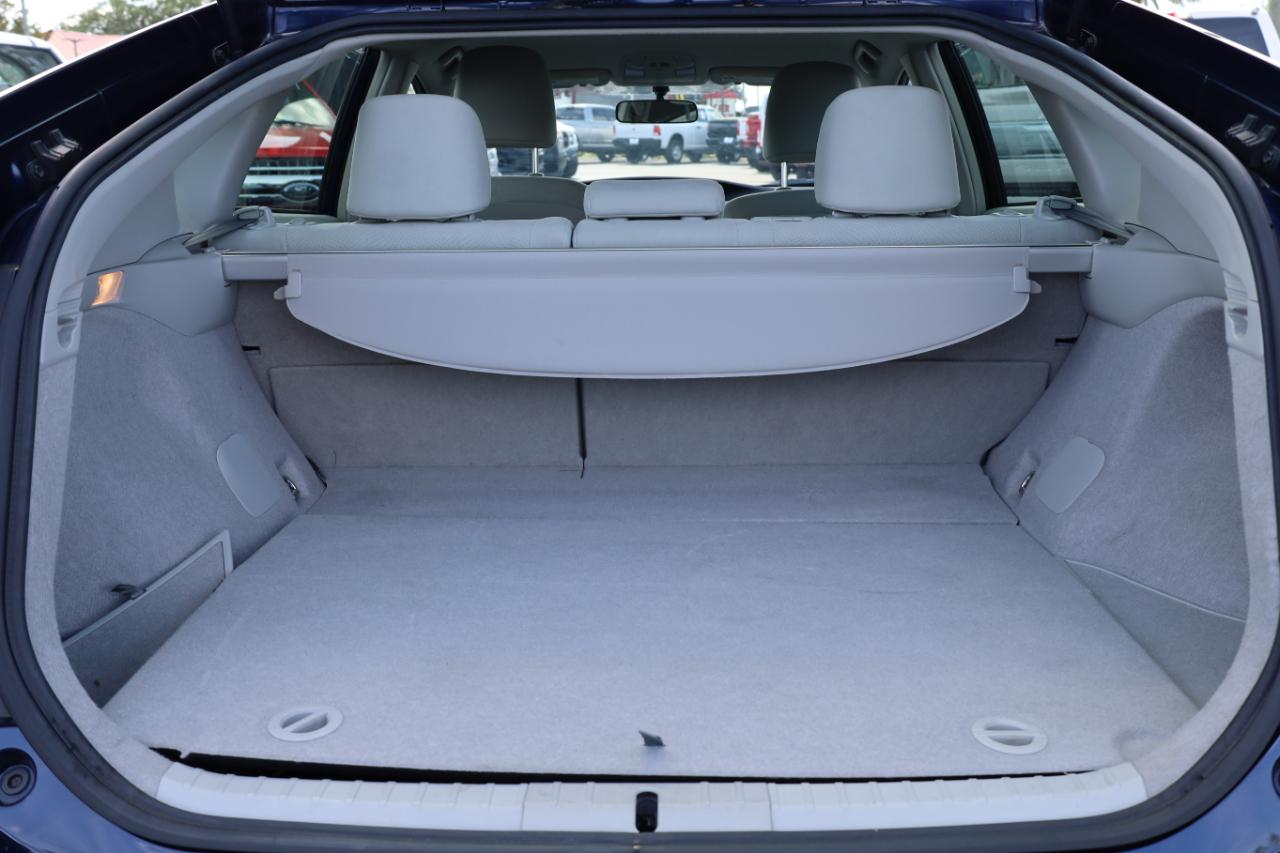 Toyota Prius 5dr HB Three (Natl) 2012