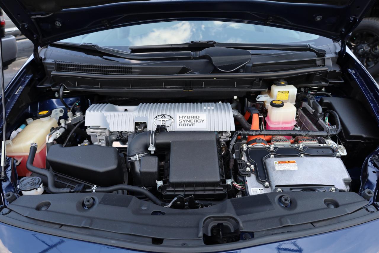 Toyota Prius 5dr HB Three (Natl) 2012