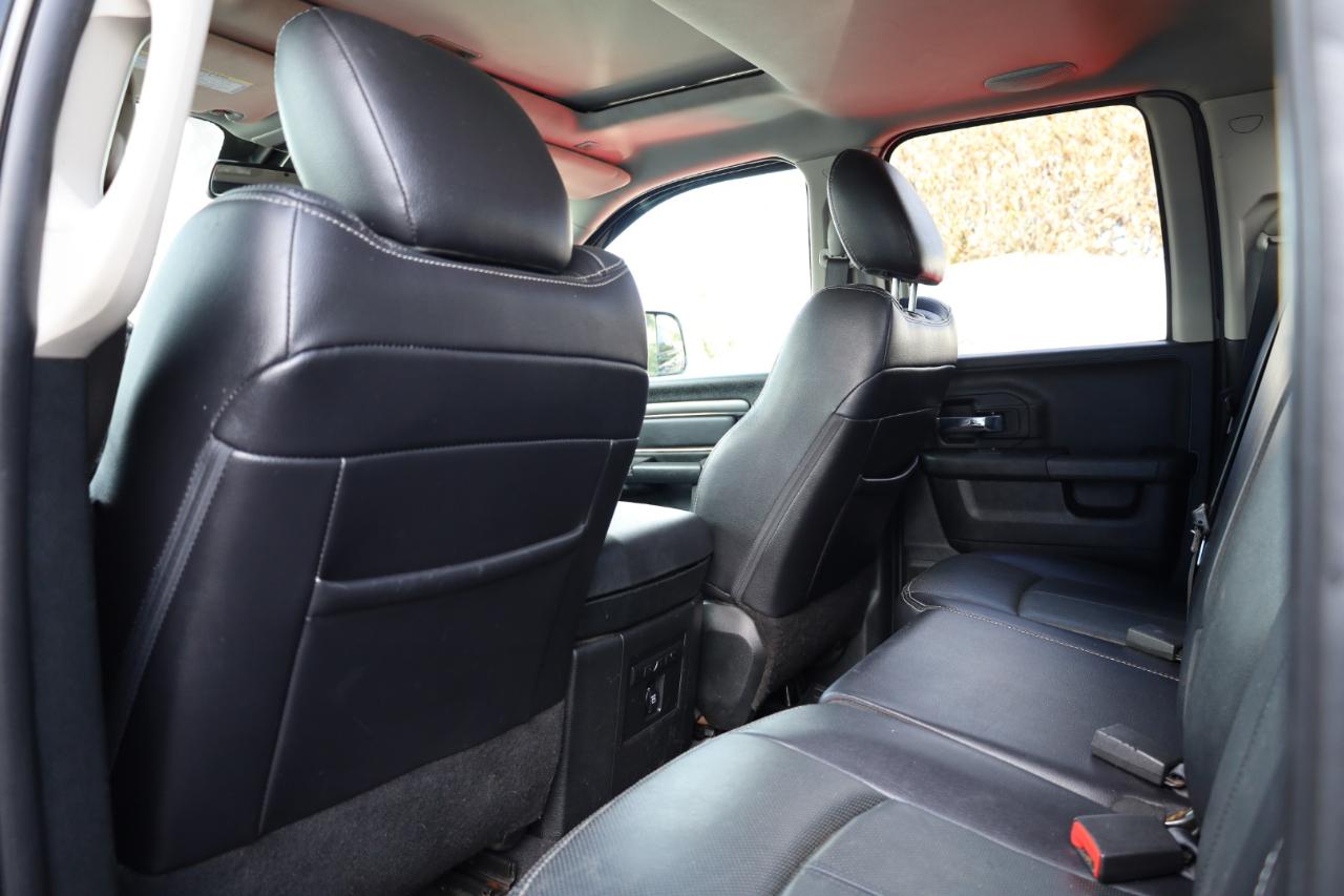 RAM 1500 Night 4x4 Quad Cab 6'4" Box *Ltd Avail* 2018