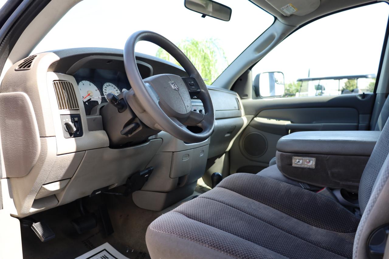 Dodge Ram 2500 4dr Quad Cab 140.5" WB 4WD SLT 2004