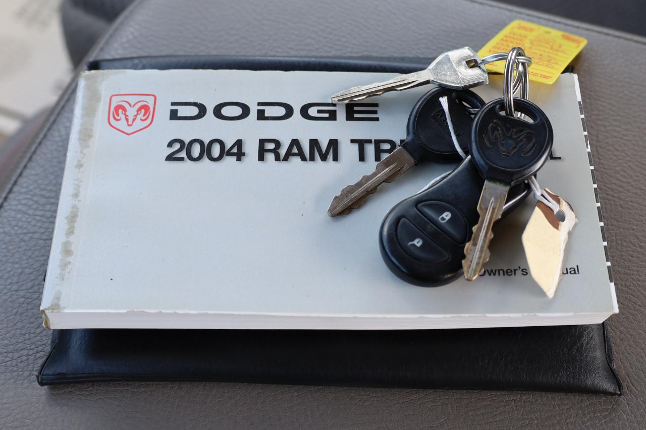 Dodge Ram 2500 4dr Quad Cab 140.5" WB 4WD SLT 2004