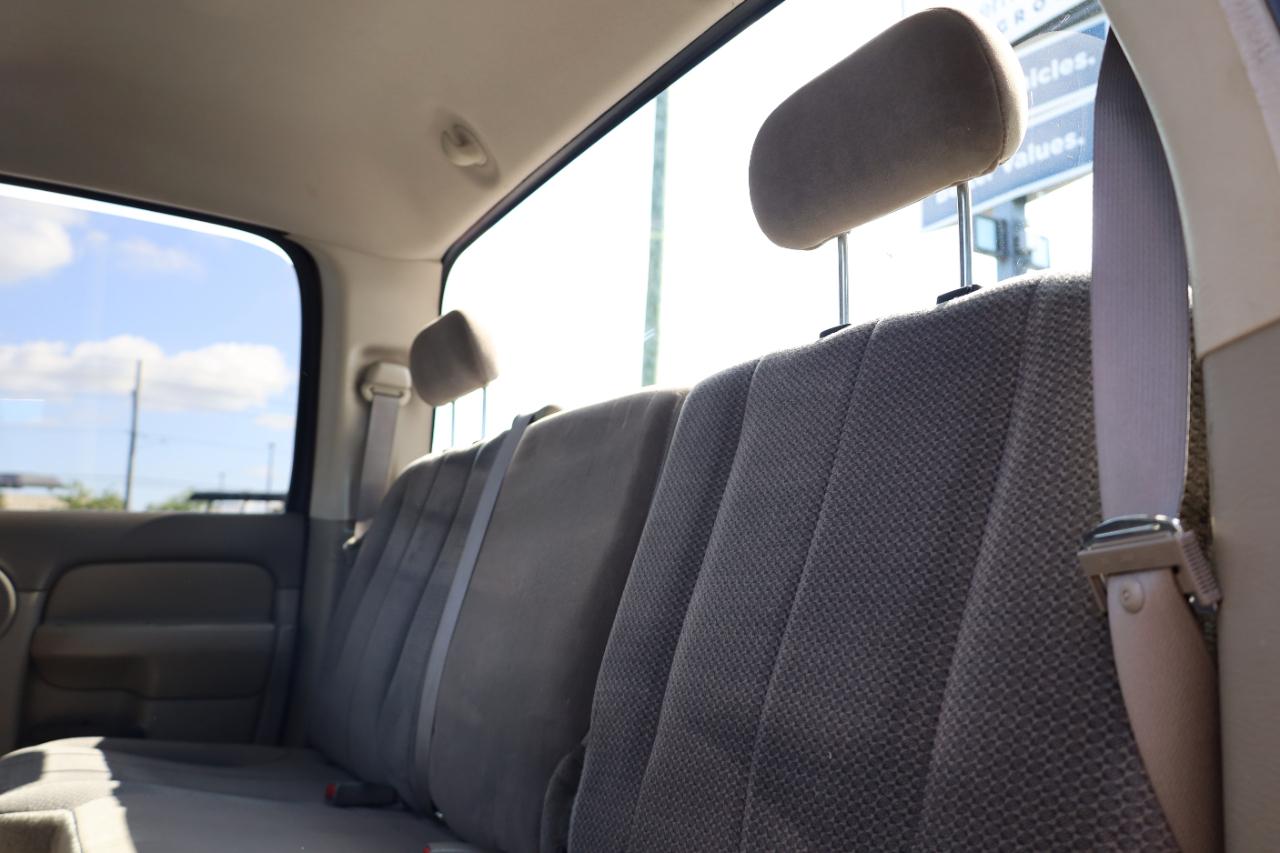 Dodge Ram 2500 4dr Quad Cab 140.5" WB 4WD SLT 2004