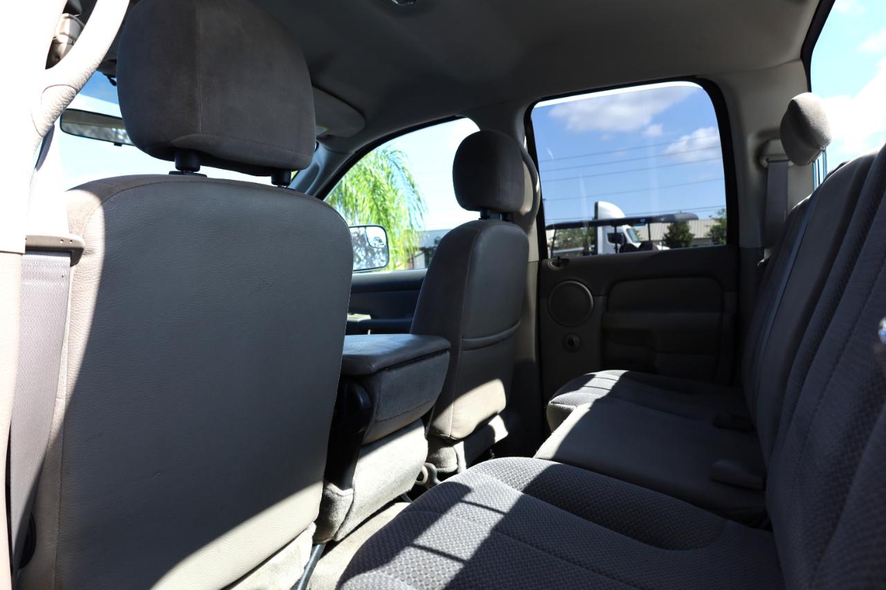 Dodge Ram 2500 4dr Quad Cab 140.5" WB 4WD SLT 2004