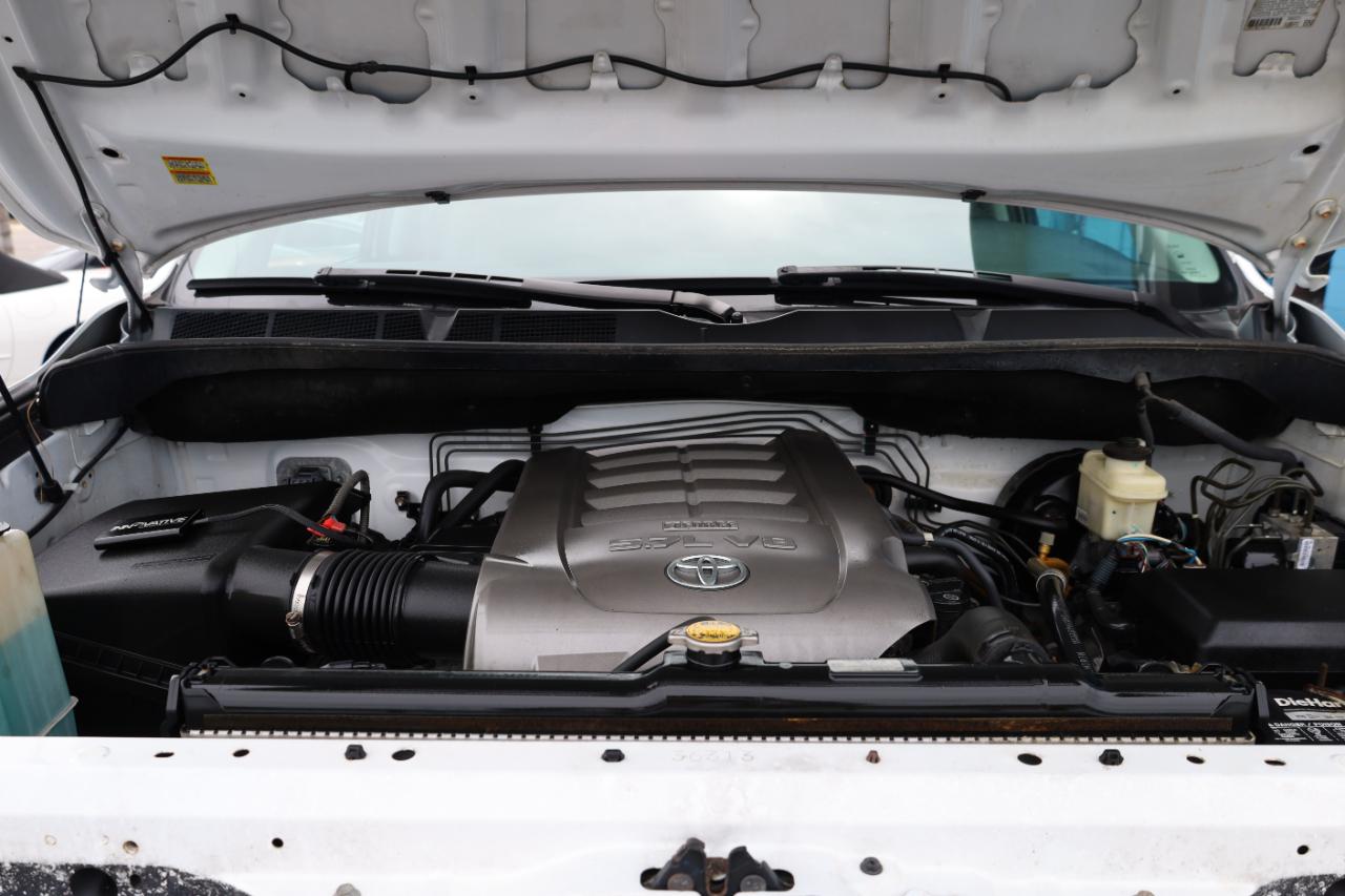 Toyota Tundra 2WD Truck Dbl 5.7L V8 6-Spd AT (Natl) 2010