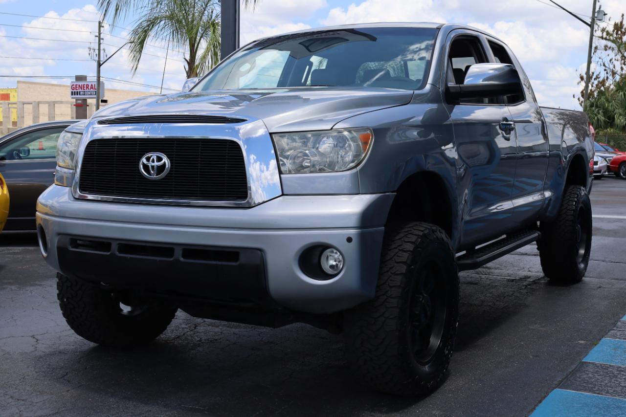 Toyota Tundra 4WD Truck Dbl 5.7L V8 6-Spd AT LTD (Natl) 2008