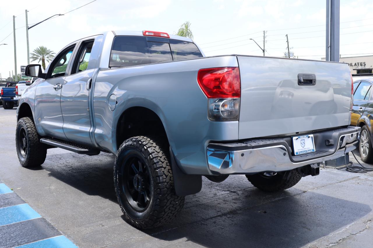 Toyota Tundra 4WD Truck Dbl 5.7L V8 6-Spd AT LTD (Natl) 2008