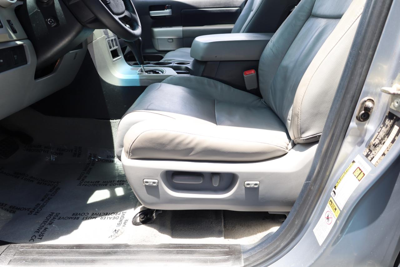 Toyota Tundra 4WD Truck Dbl 5.7L V8 6-Spd AT LTD (Natl) 2008