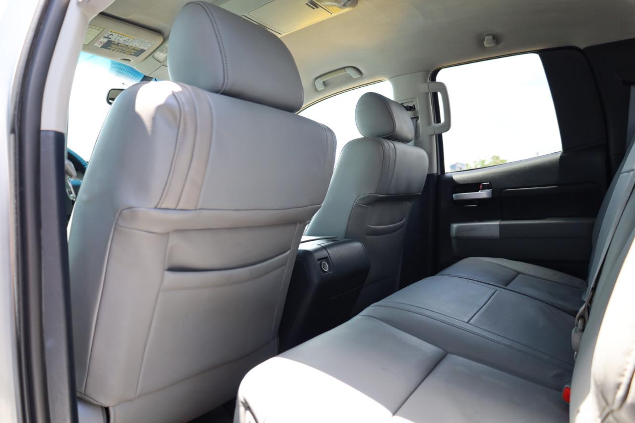 Toyota Tundra 4WD Truck Dbl 5.7L V8 6-Spd AT LTD (Natl) 2008