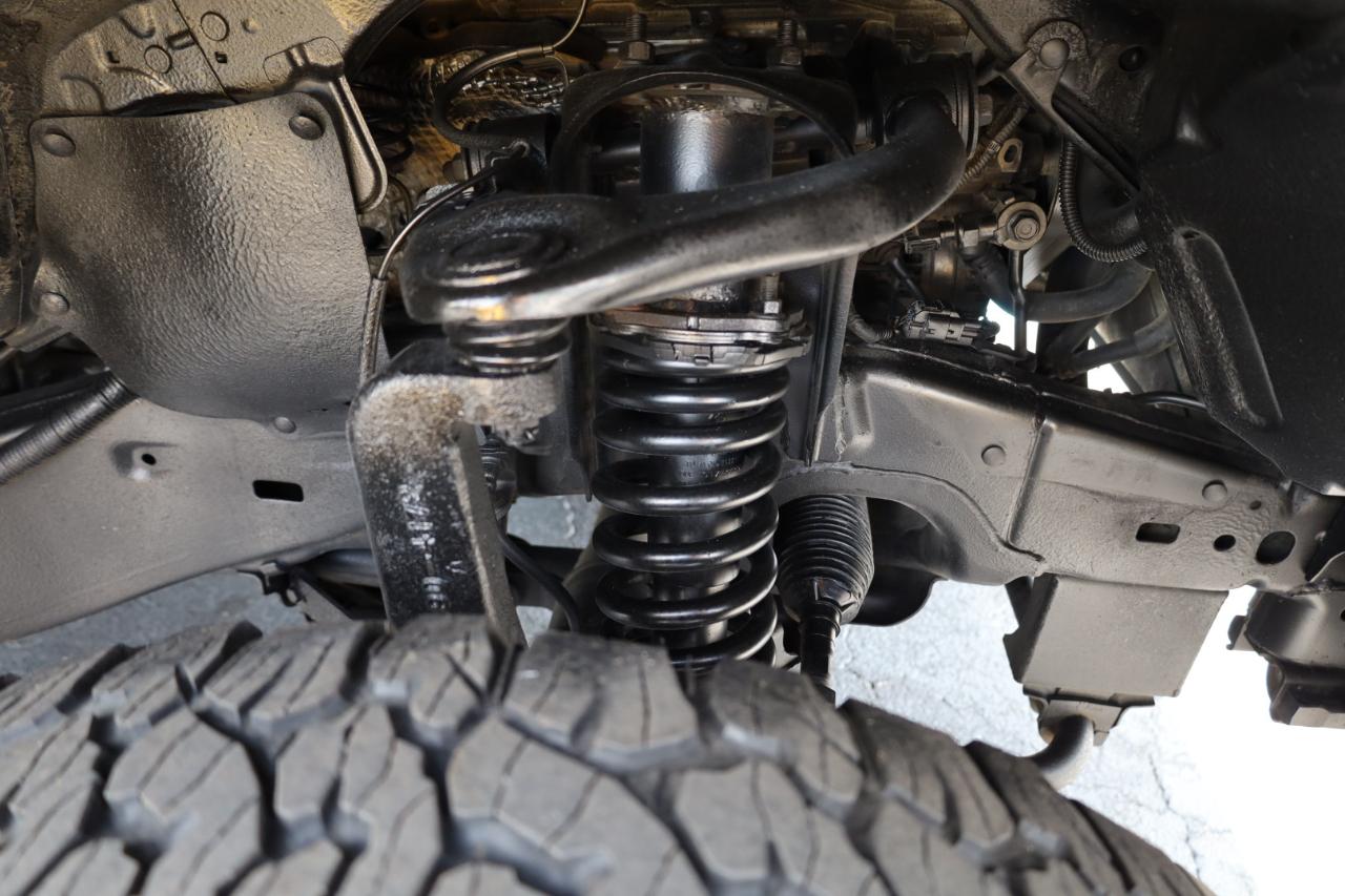 Toyota Tundra 4WD Truck Dbl 5.7L V8 6-Spd AT LTD (Natl) 2008