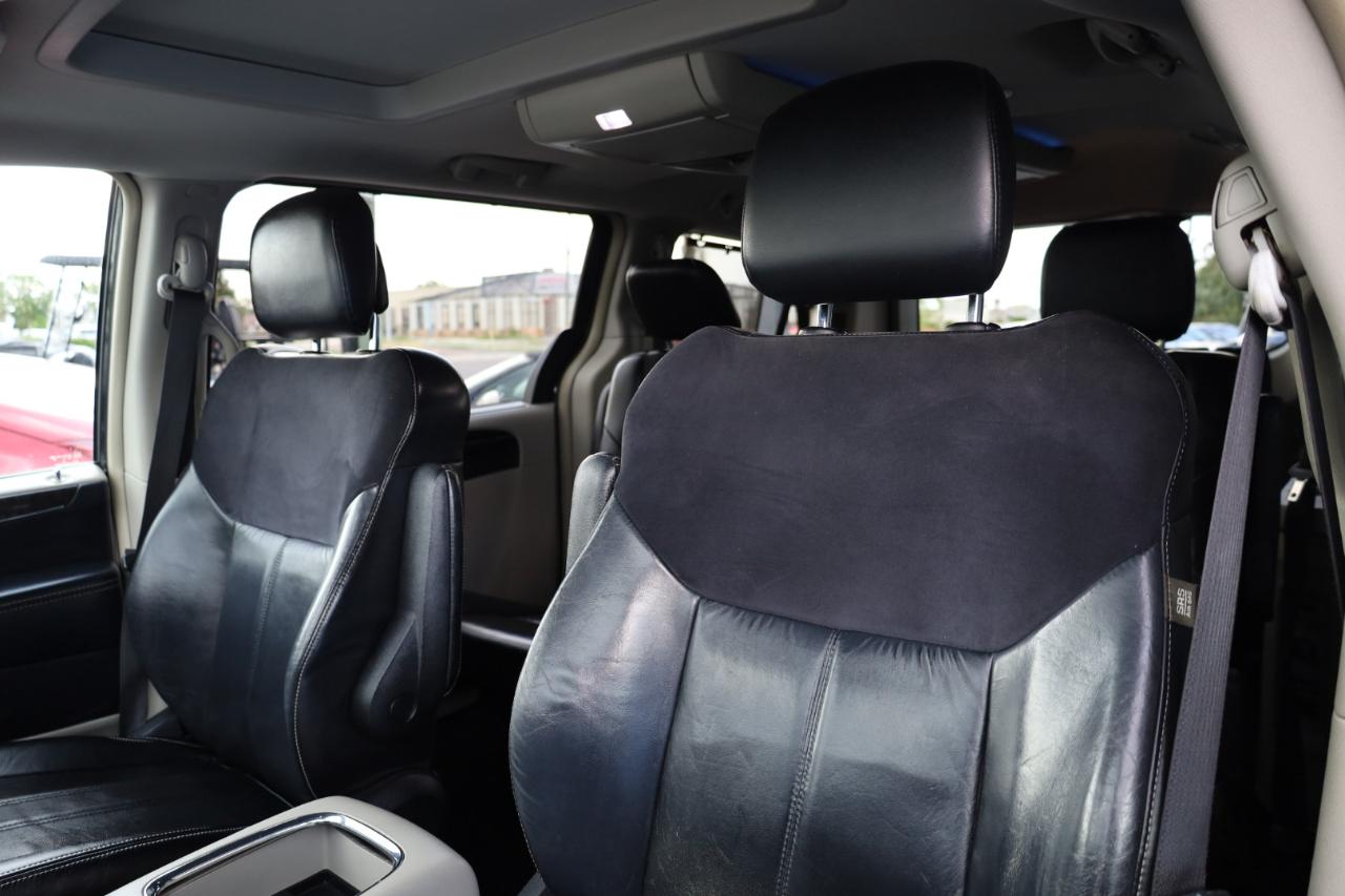 Chrysler Town & Country 4dr Wgn Limited Platinum 2015