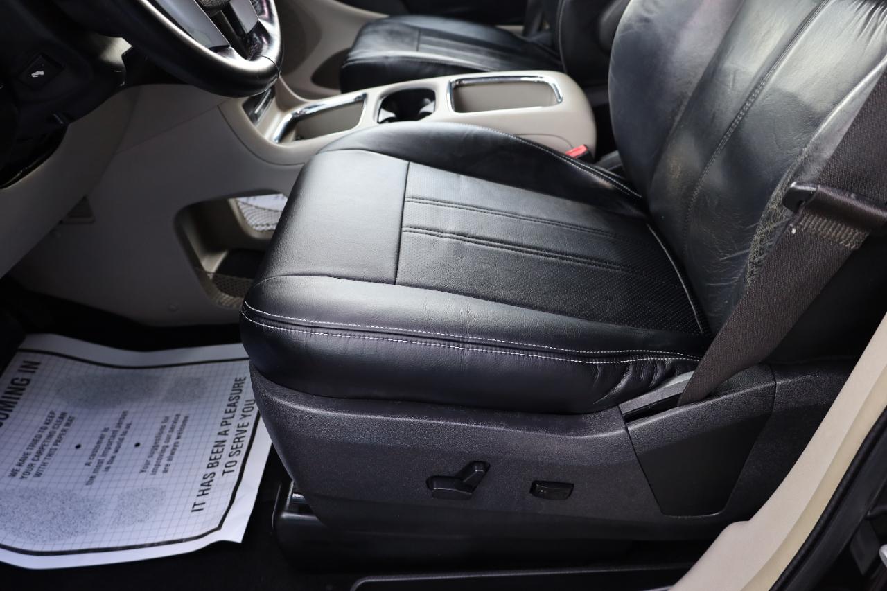 Chrysler Town & Country 4dr Wgn Limited Platinum 2015