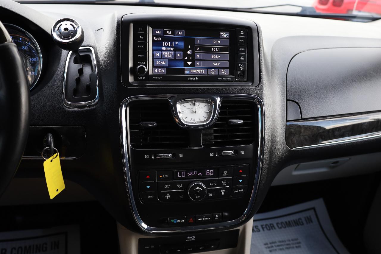 Chrysler Town & Country 4dr Wgn Limited Platinum 2015