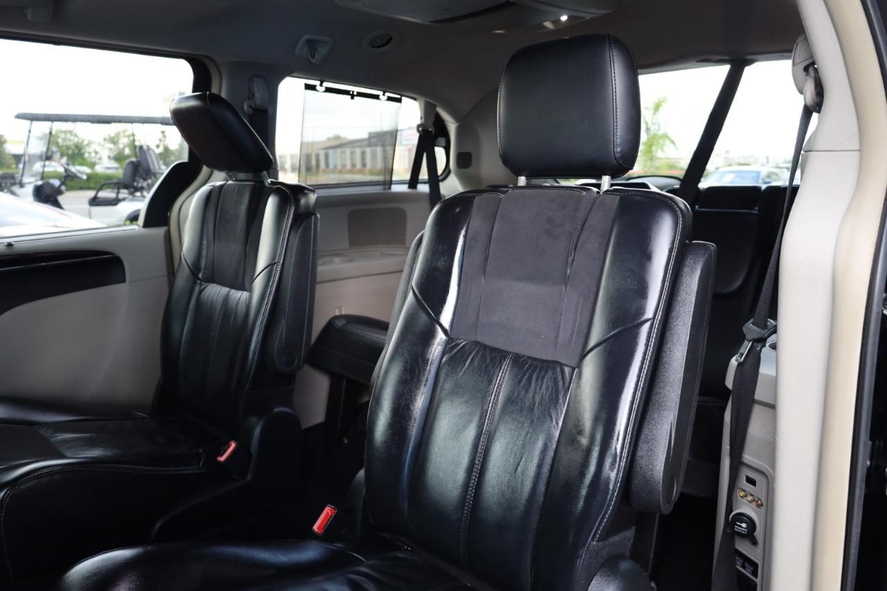 Chrysler Town & Country 4dr Wgn Limited Platinum 2015