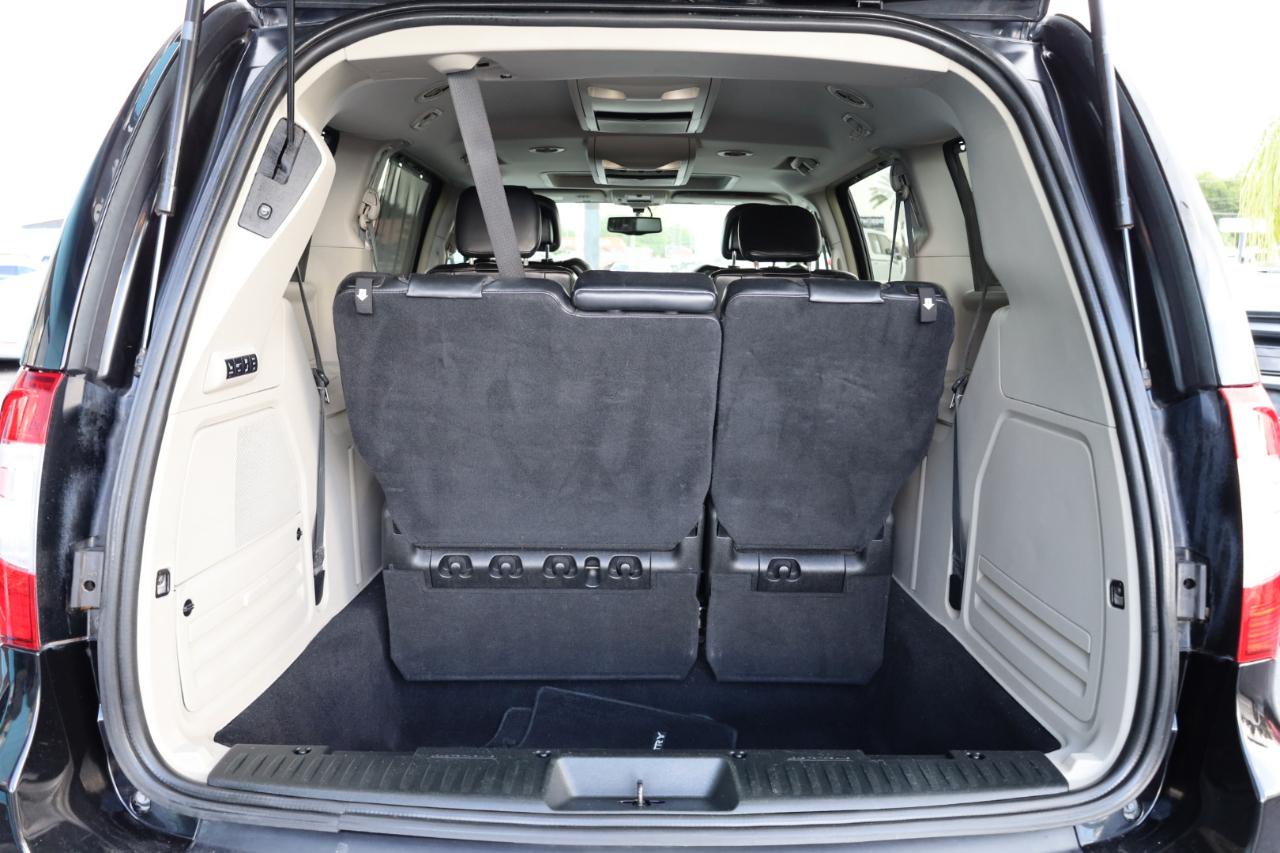 Chrysler Town & Country 4dr Wgn Limited Platinum 2015