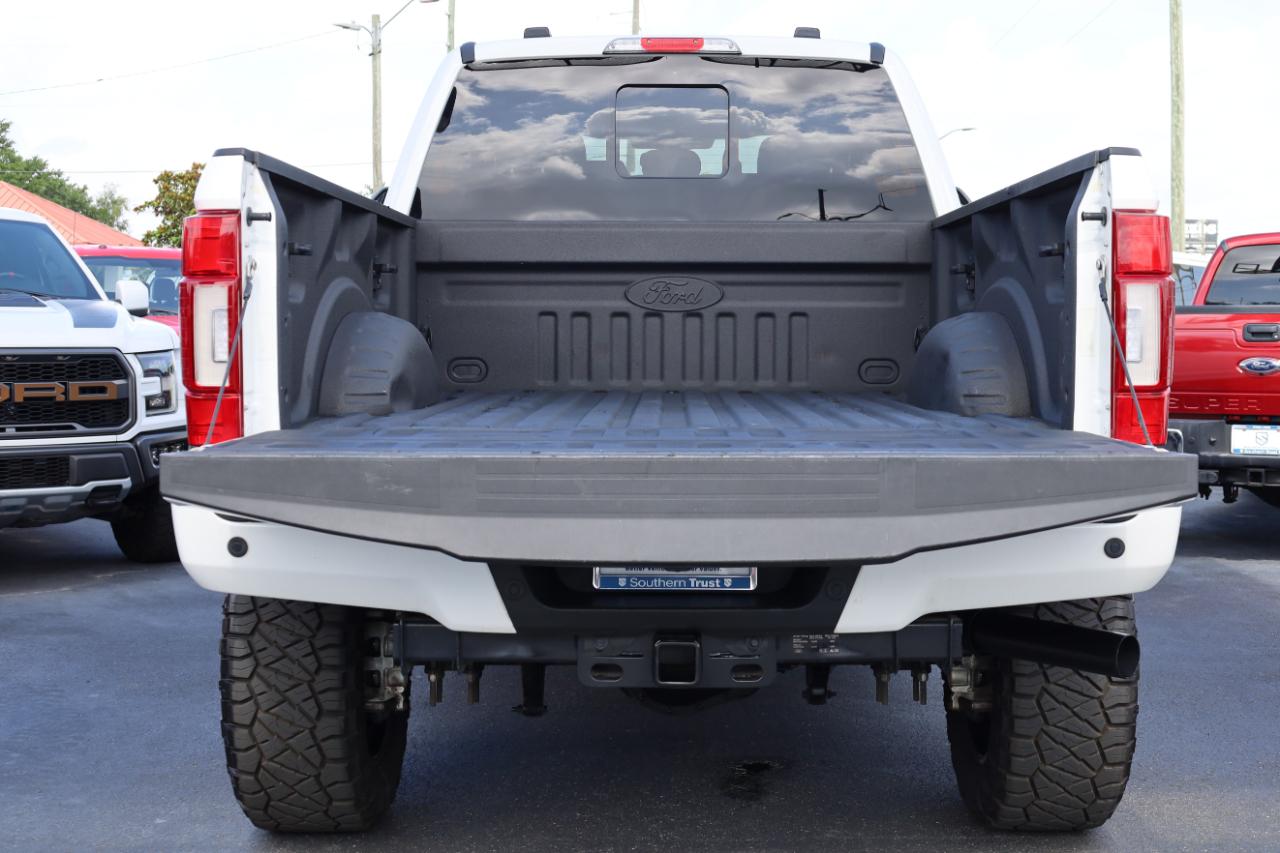 Ford Super Duty F-250 SRW Lariat 4WD Crew Cab 6.75' Box 2022